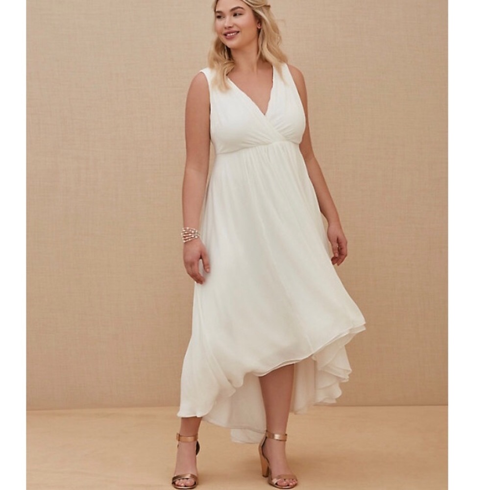 Torrid SPECIAL OCCASION IVORY CHIFFON HI-LO DRESS